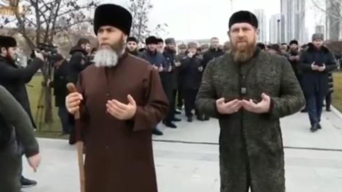 Кадыров намаз