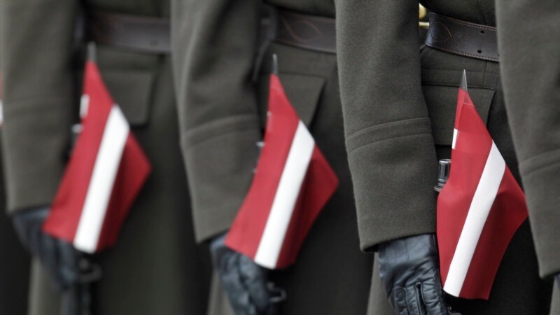 Letonia reintroduce serviciul militar obligatoriu
