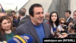 Armenia - Businessman Gagik Tsarukian speaks to reporters in Yerevan, 24Apr2017. 