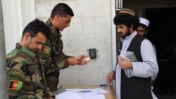 توزیع کمک نقدی حکومت افغانستان به زندانیان رها شده گروه طالبان