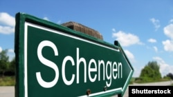 shutterstock - schengen border eu control, picture