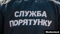 «Складність гасіння пожежі полягала в відсутності шляхів підʼїзду для великогабаритного пожежного транспорту», повідомили рятувальники