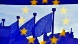 Odraz zastave EU na staklenoj fasadi sedišta Evropske komisije u Briselu, Belgija (foto arhiv)