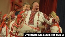 Liderul Mordoviei, Vladimir Volkov și Gérard Depardieu costumat la Saransk 