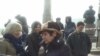 Участники акции протеста против девальвации тенге. Алматы, 16 февраля 2014 года