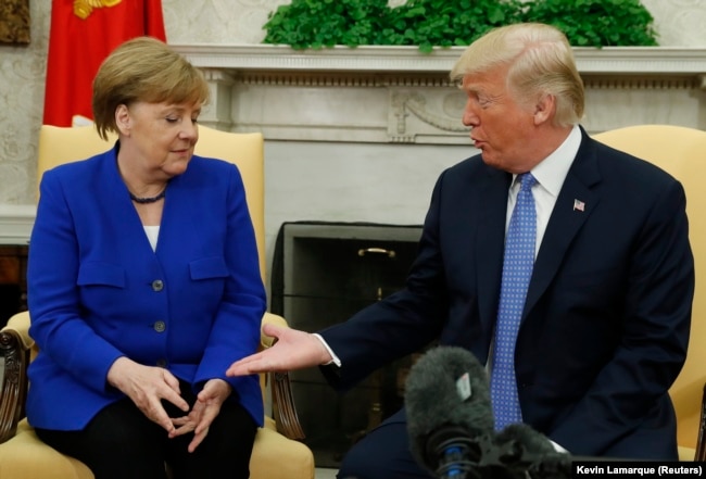 Канцлерка Німеччини Ангела Меркель та президент США Дональд Трамп на зустрічі у Вашингтоні, 27 квітня 2018 року