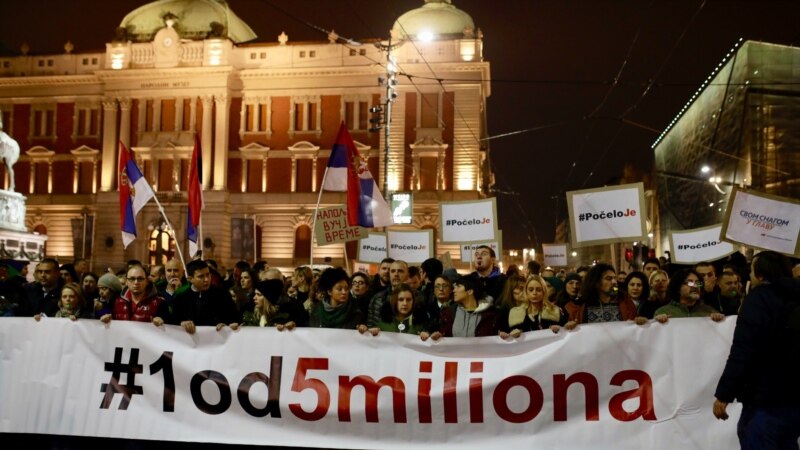 Treća protestna šetnja u Beogradu