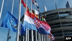 Zastava Hrvatske i EU