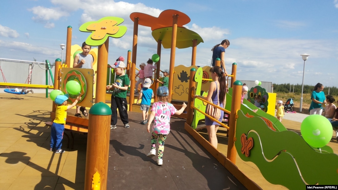 В Чувашии состоялось открытие первой инклюзивной детской площадки