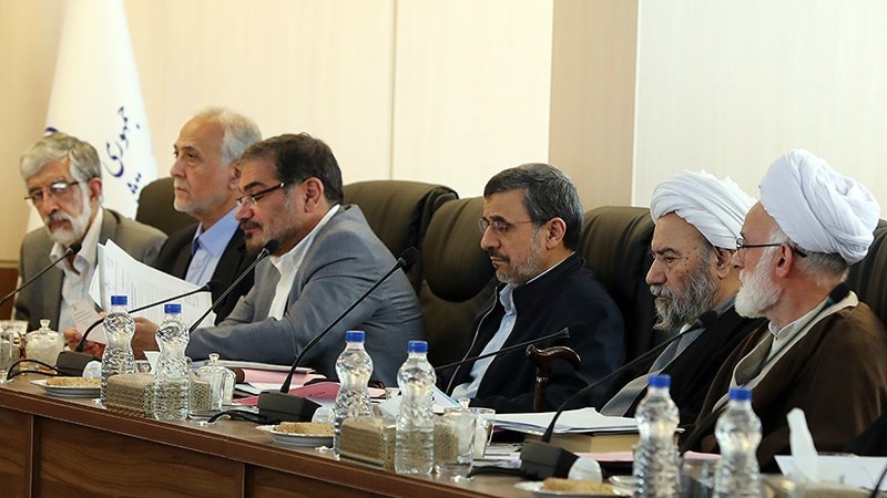 مجمع تشخیص مصلحت: تعلیق عضویت محمود احمدی‌نژاد باید از سوی دفتر رهبر اعلام شود