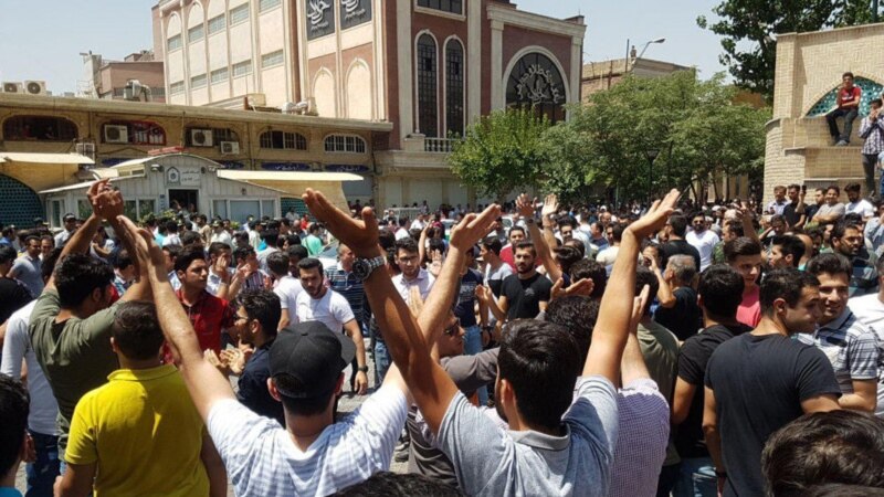 بازداشت «تعداد زیادی»‌ از معترضان؛ ادامه تجمعات اعتراضی در بازارهای ایران