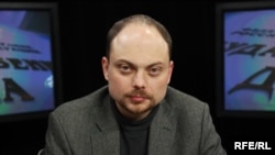 Vladimir Kara-Murza, urging sanctions on Russian human rights abusers, said he was poisoned because of his opposition activities.