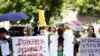 Акция протеста с требованием установить максимальное наказание для бывшего учителя Нубарашенской спецшколы, совершавшего развратные действия в отношении воспитанников школы, 19 мая 2010 г. 