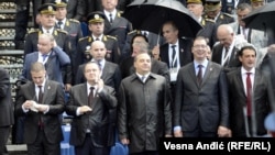 Kiša na vojnoj paradi u Beogradu