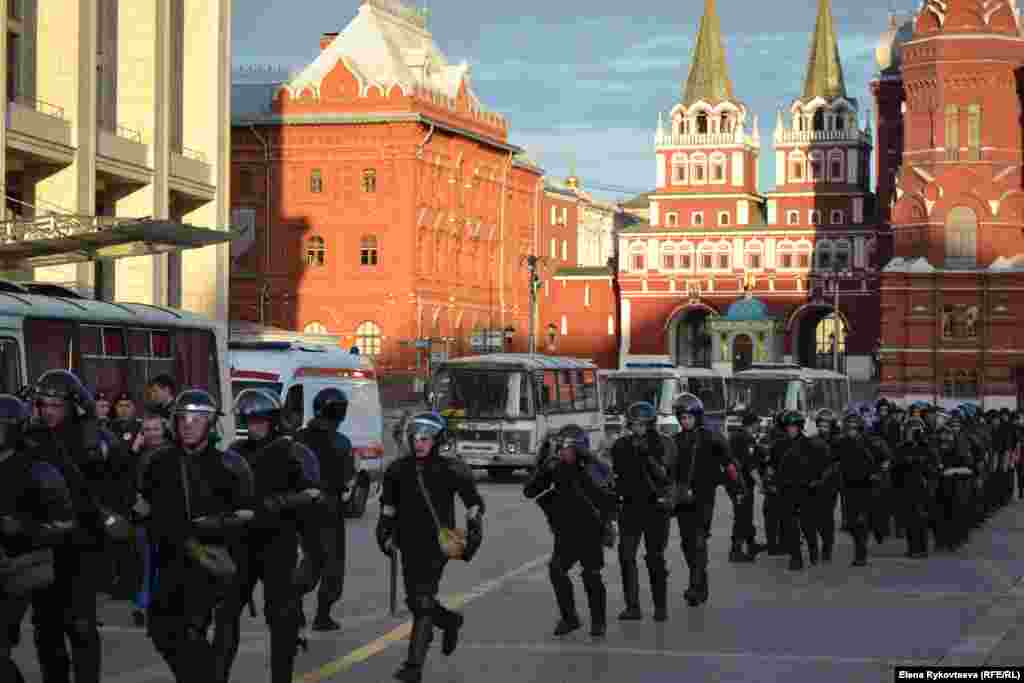 Москва, Манежная, 18 июля 2013