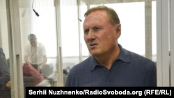 Олександр Єфремов під час засідання суду у Києві. 8 серпня 2016 року