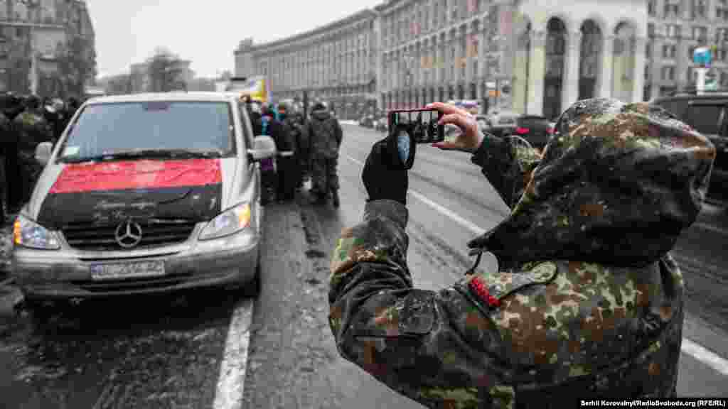 Тепер тіло бійця перевезуть на його батьківщину, на Львівщину