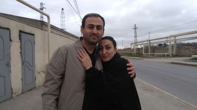 «Можно вернуться лишь в Баку» - азербайджанский журналист не может покинуть Грузию