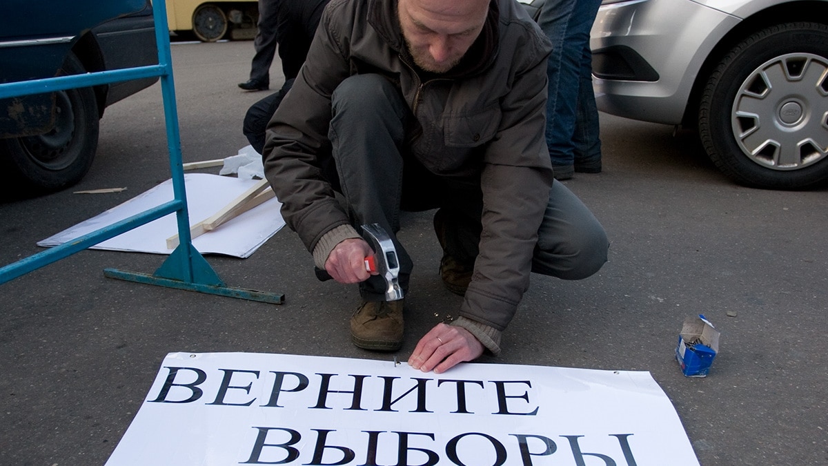 Фальсификации результатов выборов 11 октября: Москва, Подмосковье, Тульская  область, Астрахань, Азов. Демарш трех парламентских партий. Политическая  жизнь Приморского края, Орловской и Ульяновской областей