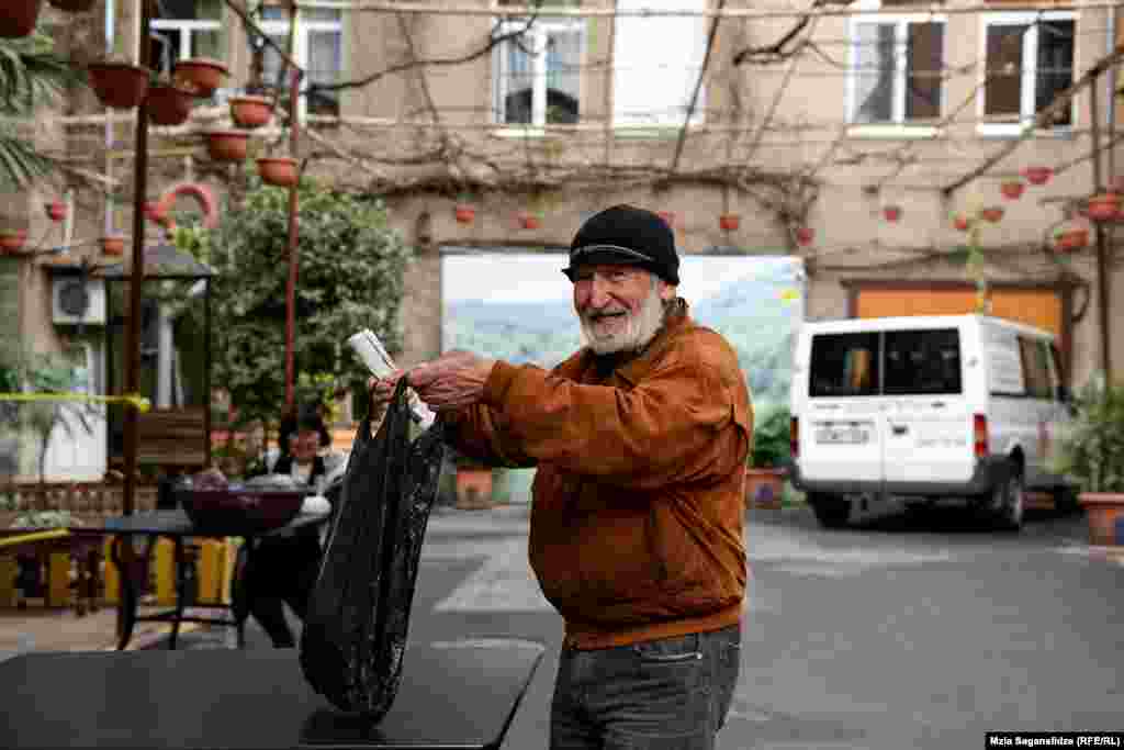 სიფრთხილის მიუხედავად მხნეობას და ხალისს არავინ კარგავს.