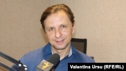 Vlad Kulminski în studioul Europei Libere la Chișinău