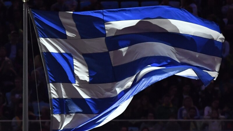 Грција ќе го продолжува воениот рок на 12 месеци