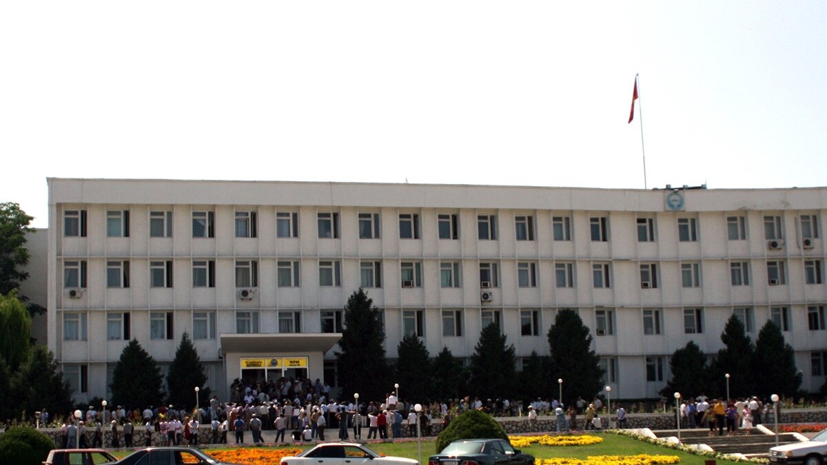 ош мериа. ош шаары мэрия. обл администрация города ош. ош меря. мэрия г ош кыргызстан.