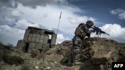 Војник во покраината Вардак во Авганистан