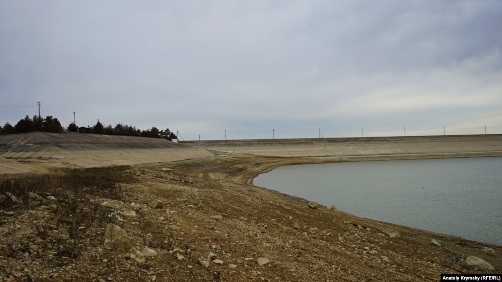 Плотина Белогорского водохранилища