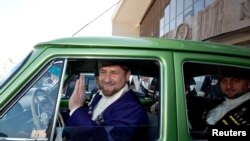 Кадыров за рулем "Волги"