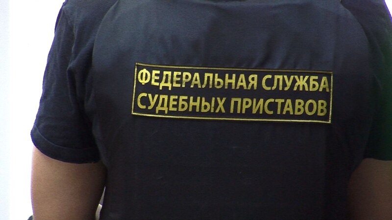 В Архангельске житель сбил пристава, который пришел арестовывать его машину
