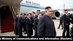 Ким Чен Ун рӯзи 10 июн вориди Сингапур шуд