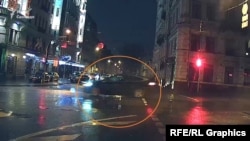 Tesla спочатку поїхала вгору бульваром Шевченка, а вже за хвилину цією ж дорогою спустилась повз готель вниз