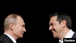 Орус президенти Владимир Путин жана грек премьер-министри Алексис Ципрас, Афины, 27-май 2016-жыл.