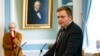 Премьер-министр Исландии Гуннлёйгссон подает в отставку 