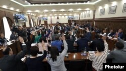 Armenia -- A session of the Yerevan city council, April 23, 2019.
