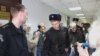 Суд у Росії продовжив арешт історика Юрія Дмитрієва