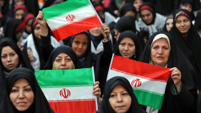بانک جهانی: حقوق کار برای زنان ایرانی تنها یک‌سوم مردان است