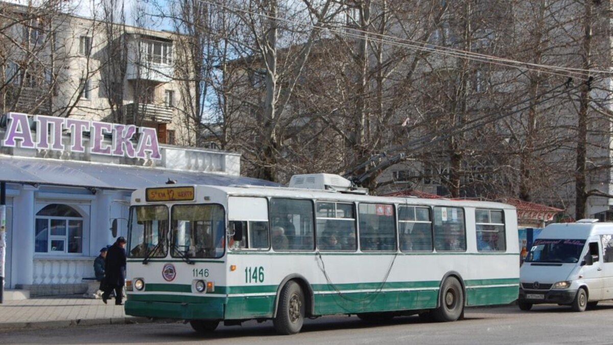 В Севастополе остановили движение троллейбусов