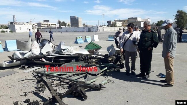 خبرگزاری تسنیم این عکس را از «لاشه خودرو»ی بمبگذار منتشر کرده است.