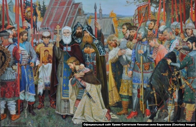 Згідно з російсбкою іторіограією, святий Сергій Радонезький благословив Дмитра Донського на битву з татарами