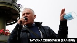 Николай Статкевич на акции в Минске, 24 мая