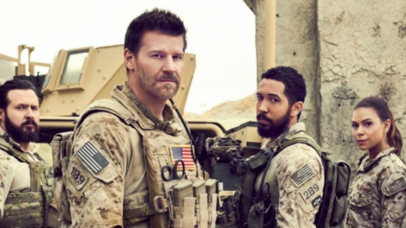 Golliwud serialynda “Ýörite maksatly topar” türkmen harbylary bilen türgenleşik geçýär, ýöne toparyň başga-da bir missiýasy bar