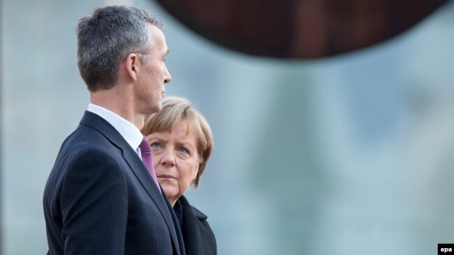 German Chancellor Angela Merkel (right) and NATO Secretary-General Jens Stoltenberg are among the leaders due to attend the Munich conference this year. (file photo)