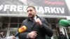 Добровольця із Росії Чемоданова звільнили з-під варти – адвокат