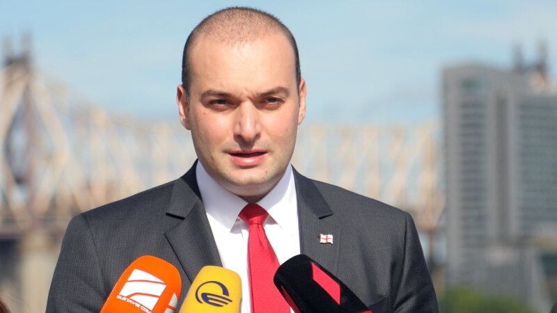 Премьер-министр Грузии пообещал построить в стране бассейны олимпийского уровня