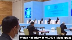 BSG-niň COVID-19 boýunça resmi toparynyň Türkmenistana eden saparynyň dowamynda geçirilen metbugat-konferensiýasy, Aşgabat, 15 iýul, 2020