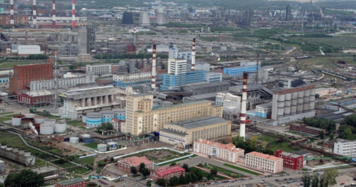 აფეთქება მოხდა რუსეთის ერთ-ერთი მსხვილი ნავთობქიმიური ქარხნის ტერიტორიაზე