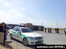 Türkmənistan yol polisi