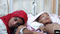 خدمات صحی تنها ۶۰ صد نفوس افغانستان را تحت پوشش قرار می‎دهد ولی در بخش رسیده‎گی به اطفال مصاب به سو تغذی ناکام بوده‎است.